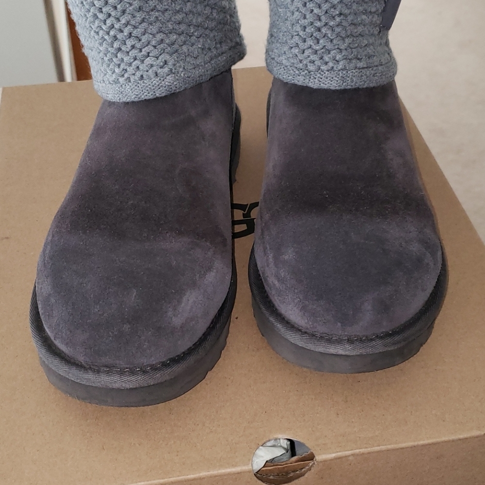 COPY - UGG SHANIA BOOTS SZ 9